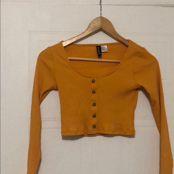 Yellow crop top (as seen on BLACKPINK Rosé) - Picture 2 of 5